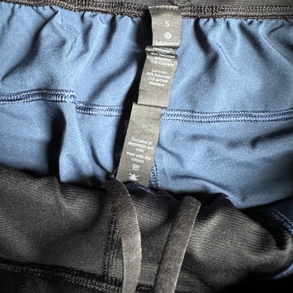 LULULEMON T.H.E. Short 9" linerless blue Camo shorts - Picture 5 of 5